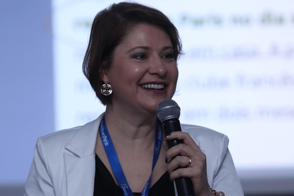 Entrevista: Moira Leão explica as células-tronco na Odontologia